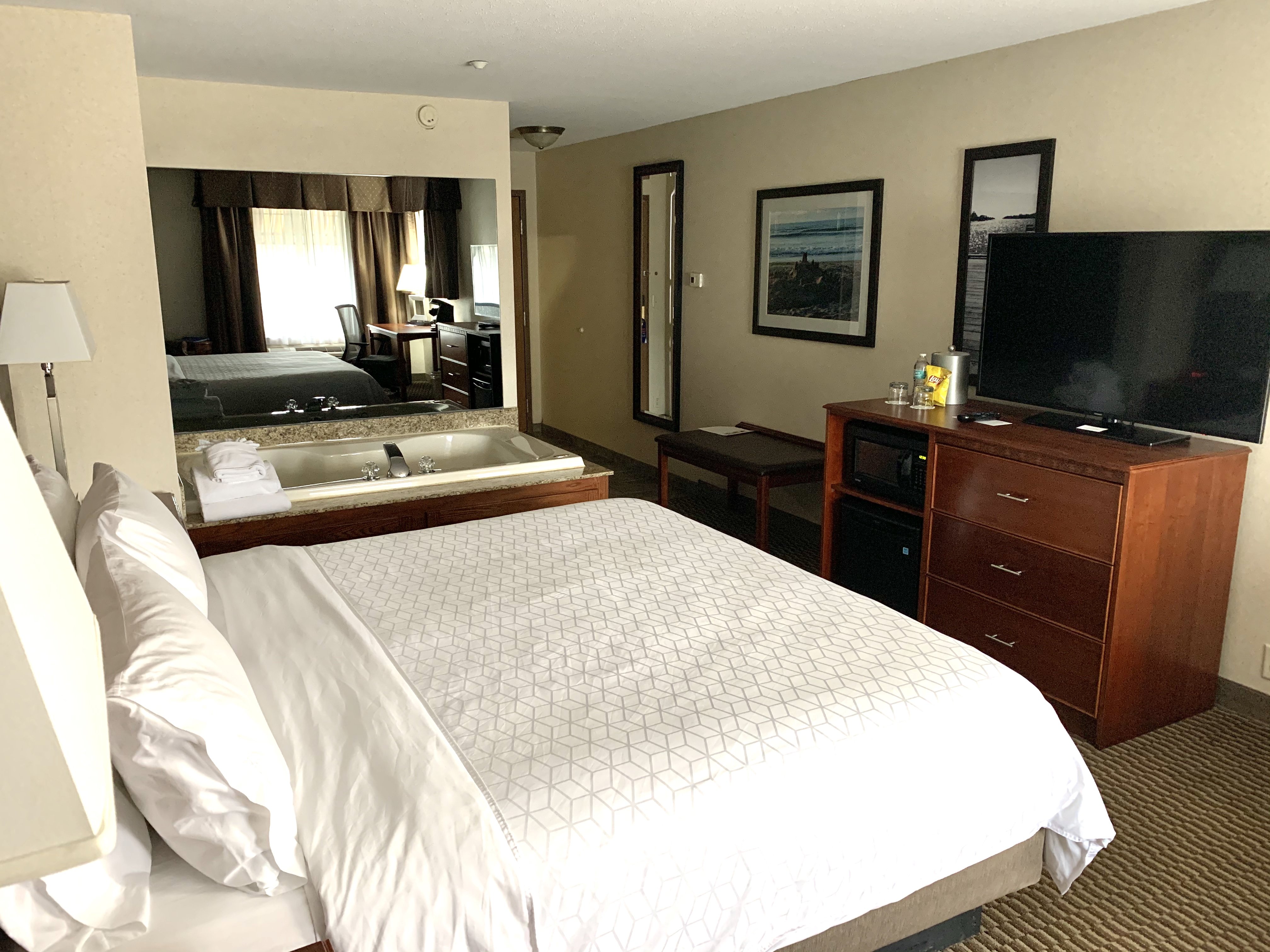 holiday inn express holland by ihg