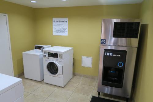 solara inn and suites