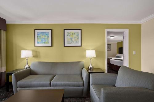 solara inn and suites