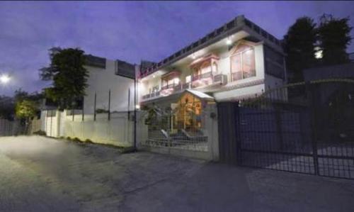 hotel singhasan house