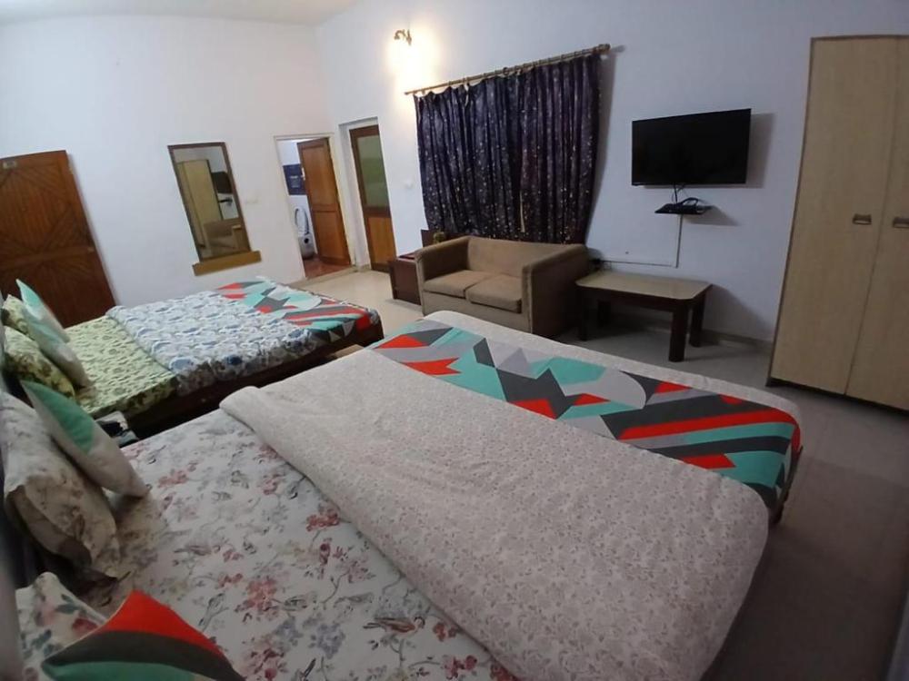 hotel singhasan house