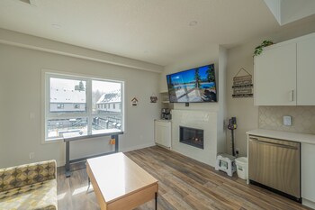 skyline50 mv townhouse ac pool hot tub
