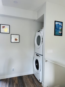 skyline50 mv townhouse ac pool hot tub