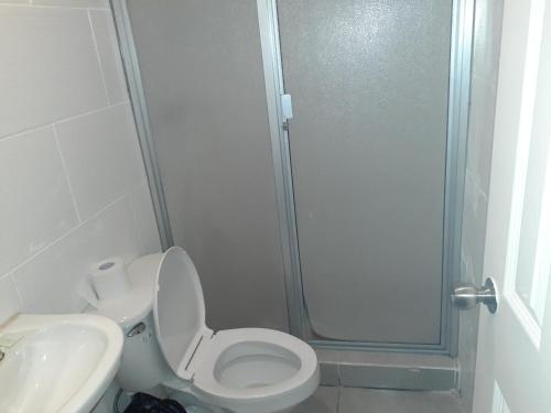 express inn panama international airport hostel