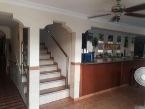 express inn panama international airport hostel