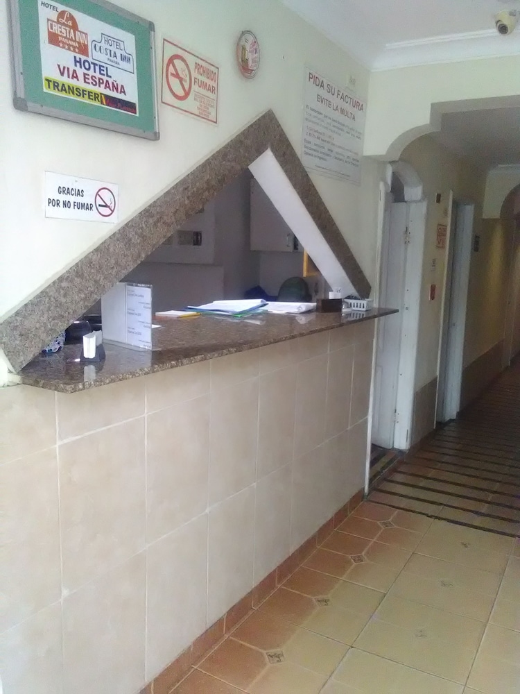 express inn panama international airport hostel