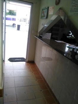 express inn panama international airport hostel