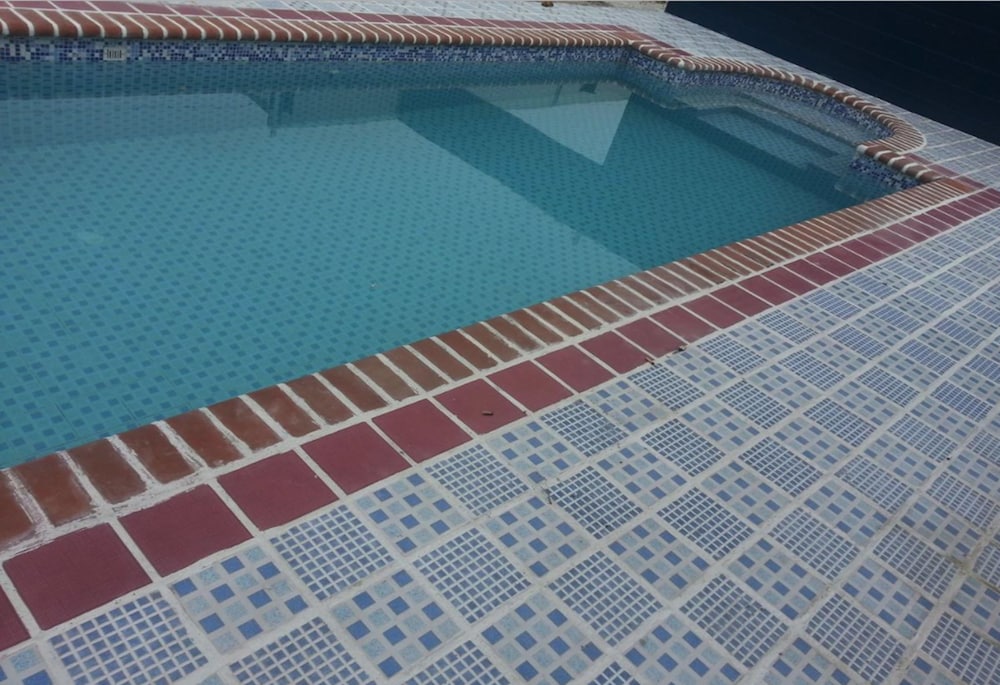 express inn panama international airport hostel