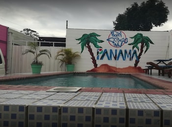 express inn panama international airport hostel