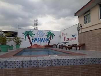 express inn panama international airport hostel