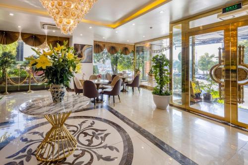 diamond luxury hotel