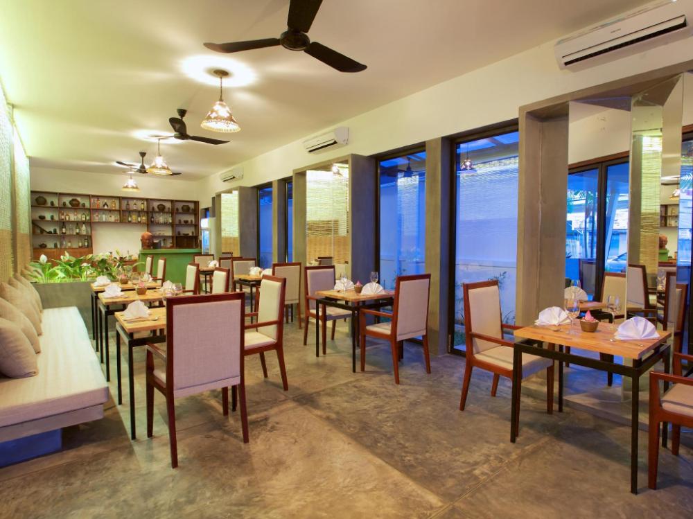 chhouy vathna angkor boutique