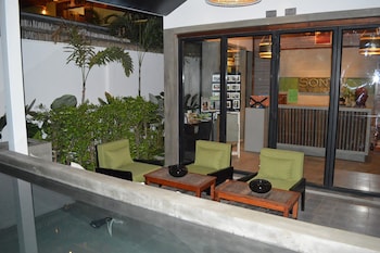 chhouy vathna angkor boutique