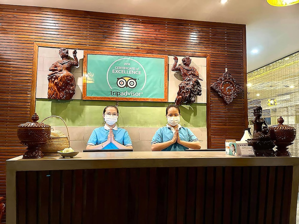 chhouy vathna angkor boutique