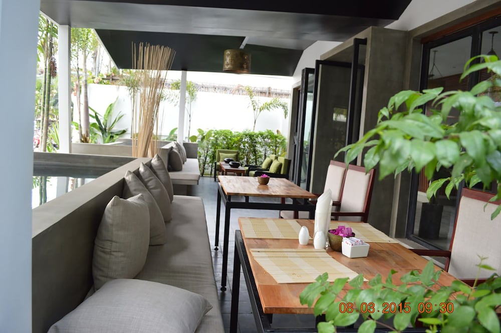 chhouy vathna angkor boutique