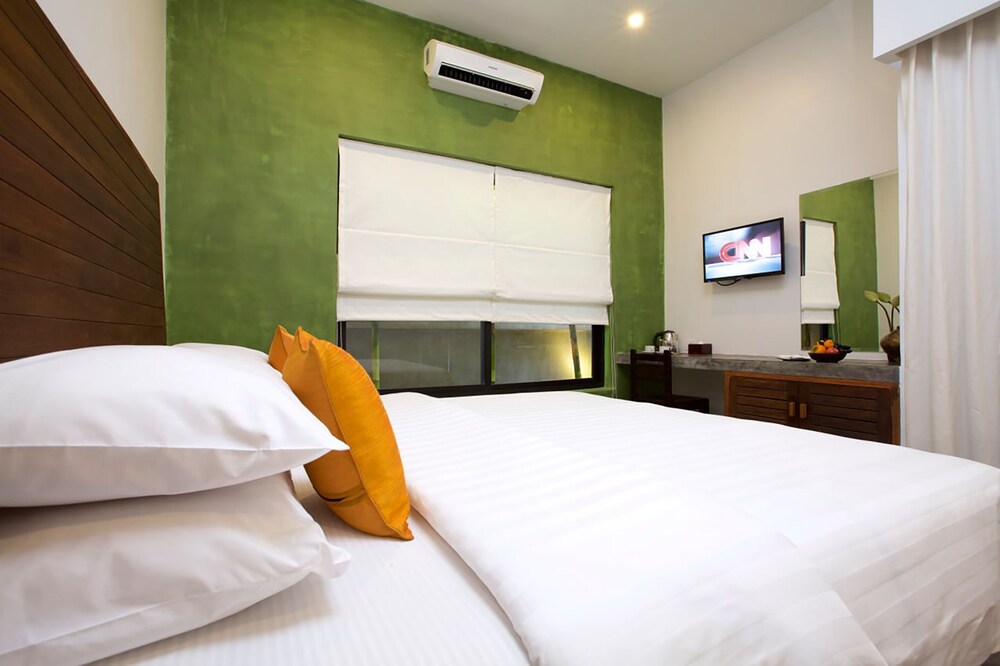 chhouy vathna angkor boutique