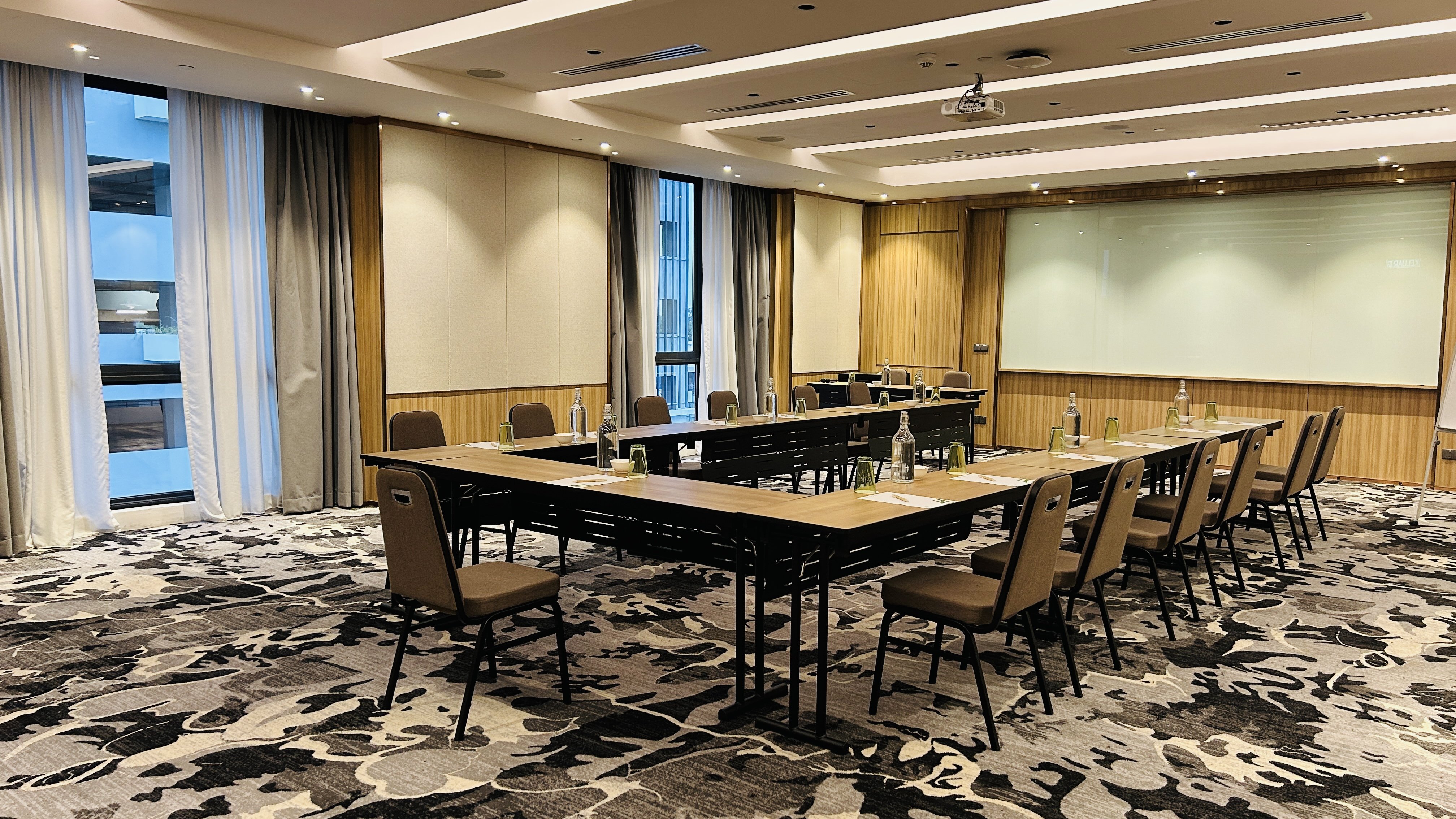holiday inn sepang airport an ihg hotel