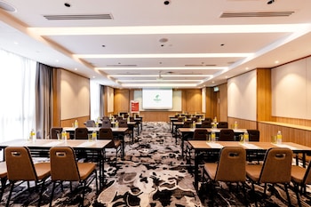 Holiday Inn Sepang Airport, An Ihg Hotel,Kota Warisan>>Dengkil,4 star