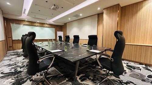 holiday inn sepang airport an ihg hotel
