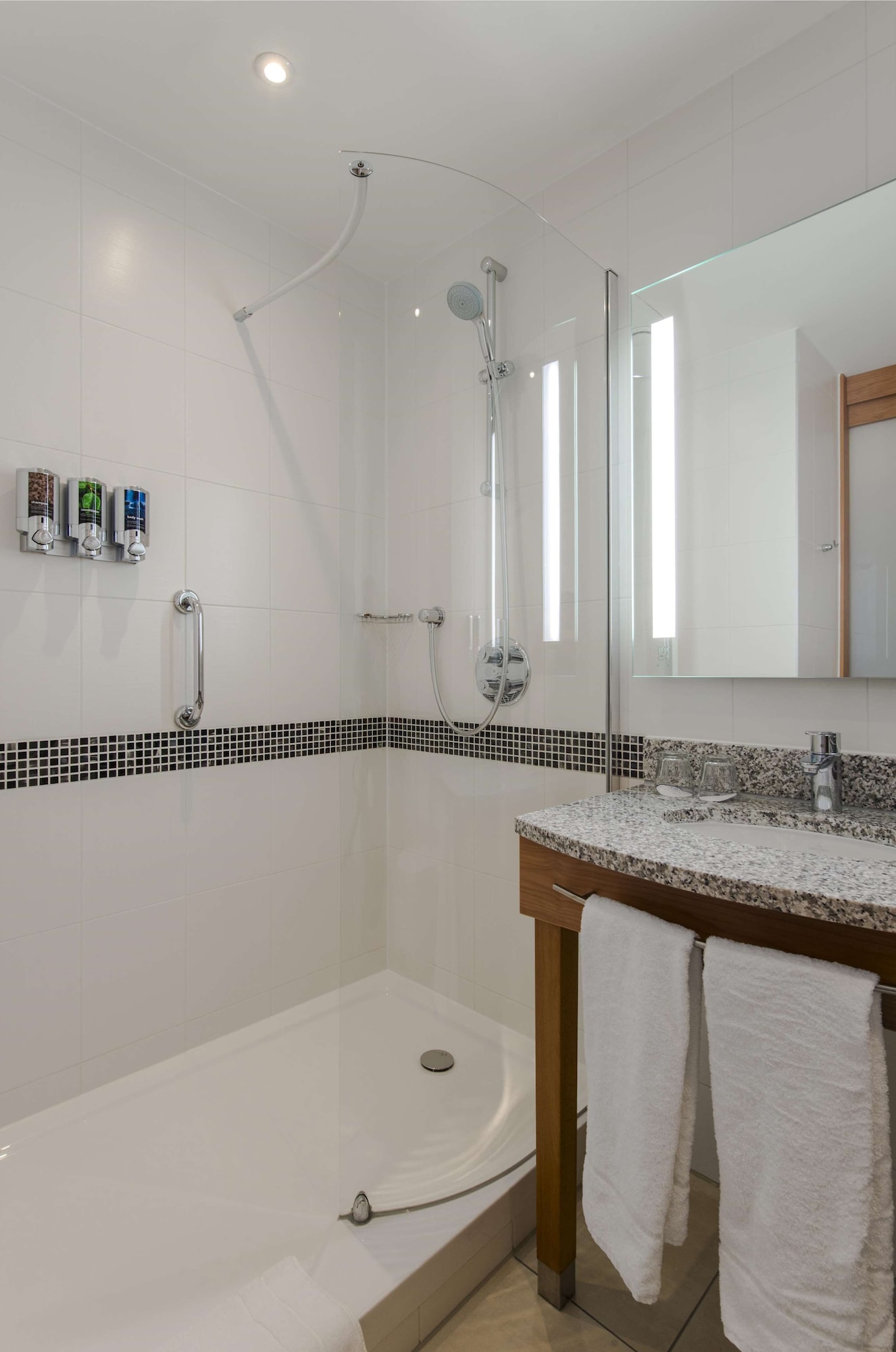 hampton by hilton amsterdam airport schiphol