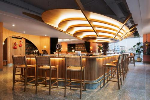 the honeyrose hotel montreal a tribute portfolio hotel