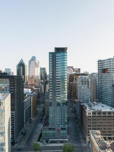 the honeyrose hotel montreal a tribute portfolio hotel