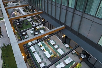 the honeyrose hotel montreal a tribute portfolio hotel