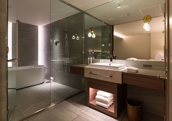 the skm tokyo hotelanddining