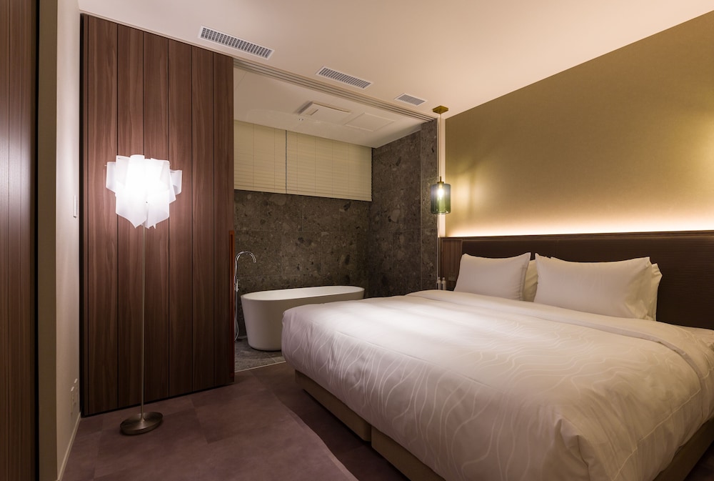 the skm tokyo hotelanddining