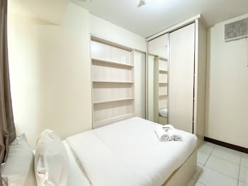 spacious 2br at 7th floor cinere resort apartment
