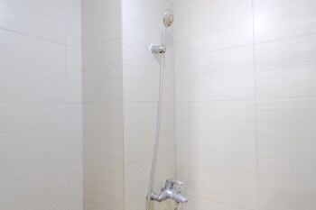 best location 2br at gateway pasteur apartment