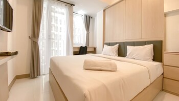 simply studio room at tokyo riverside pik 2 apartment