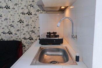 good choice 2br apartment at gateway ahmad yani cicadas