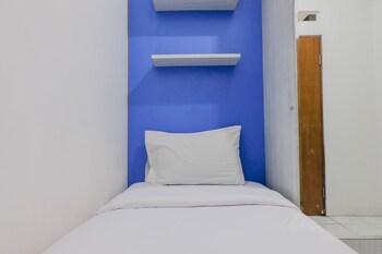 good choice 2br apartment at gateway ahmad yani cicadas