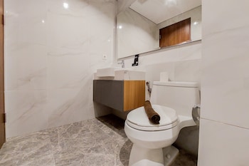 fancy and comfortable 1br the smith alam sutera apartment