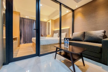fancy and comfortable 1br the smith alam sutera apartment