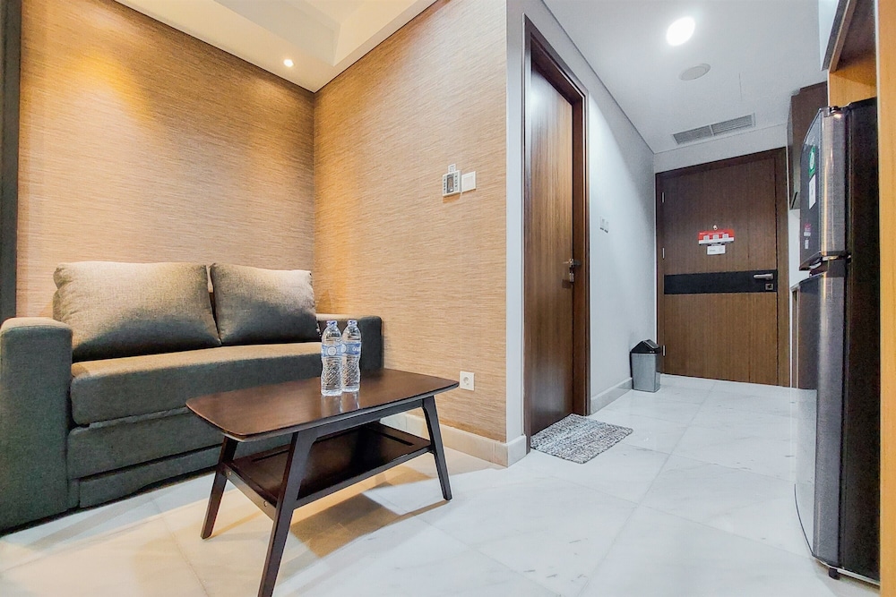 fancy and comfortable 1br the smith alam sutera apartment