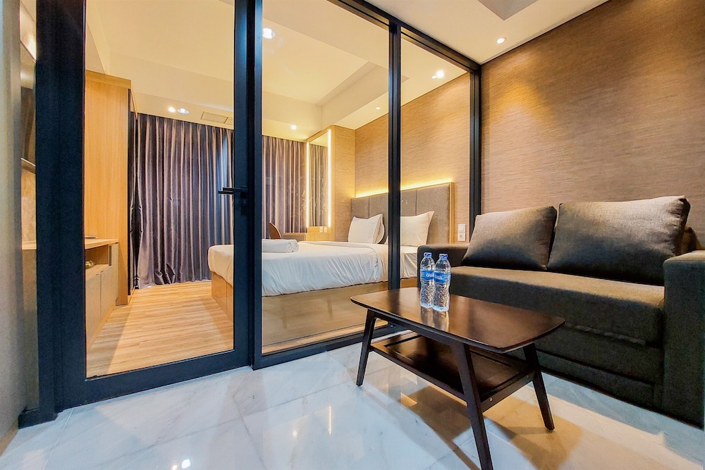 fancy and comfortable 1br the smith alam sutera apartment