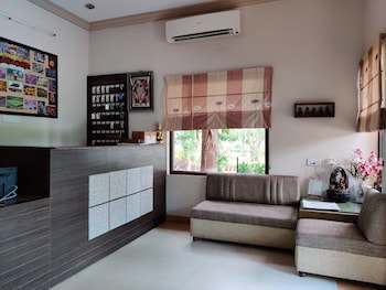 mulberry araliayas resort and spa