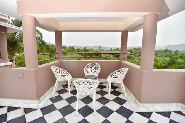 mulberry araliayas resort and spa