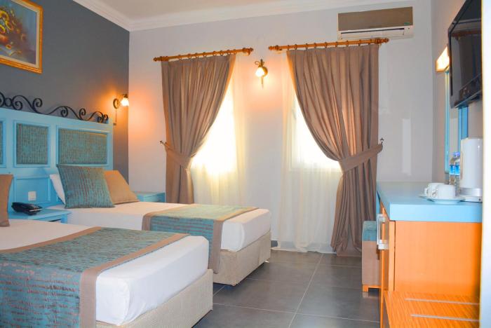 otel atrium