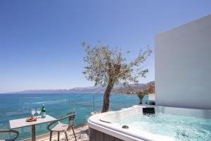 skipper beachfront suites