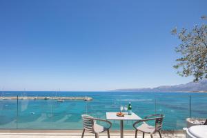 skipper beachfront suites