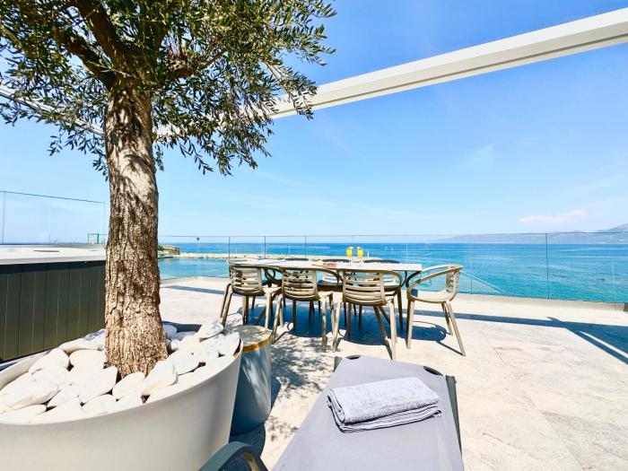 skipper beachfront suites