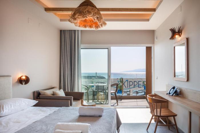 skipper beachfront suites