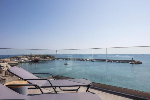 skipper beachfront suites