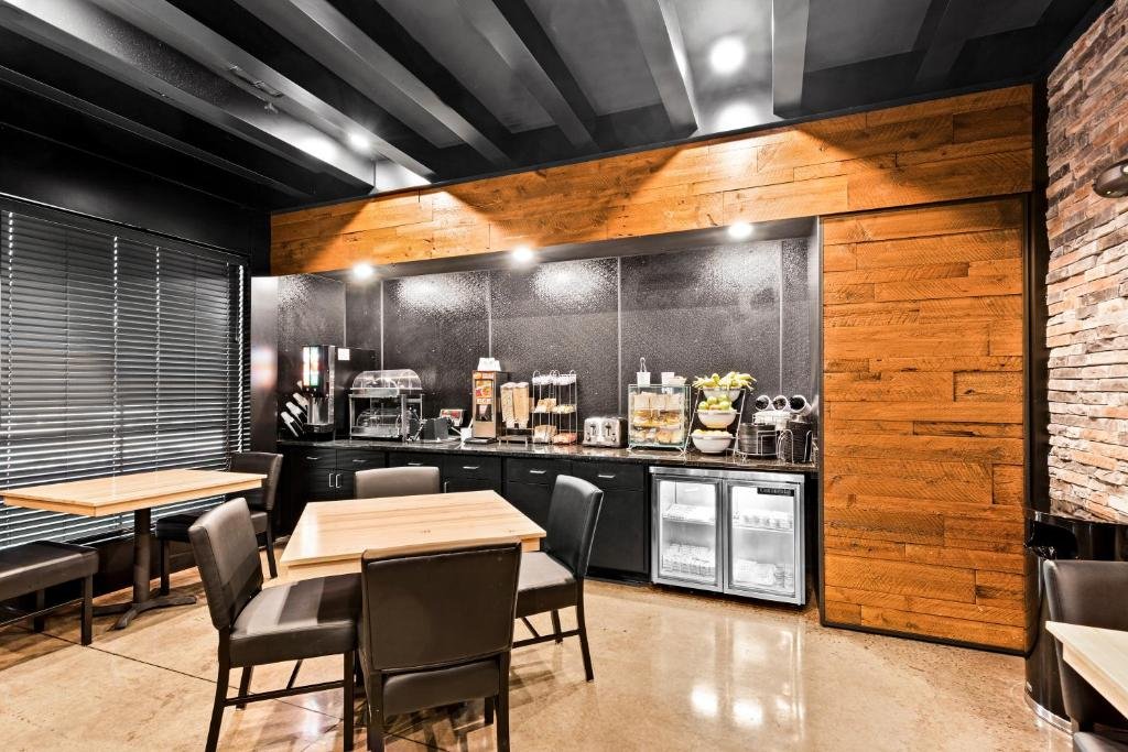 Cobblestone Hotel & Suites - Ottumwa,United States Of America>>Ottumwa,2 star