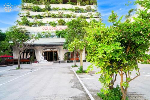 cua dong luxury hotel