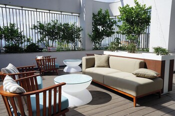 cua dong luxury hotel