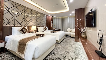 cua dong luxury hotel
